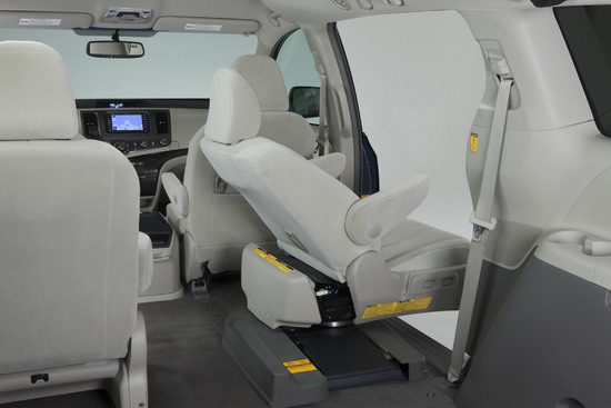 2011Sienna Auto Access Seat