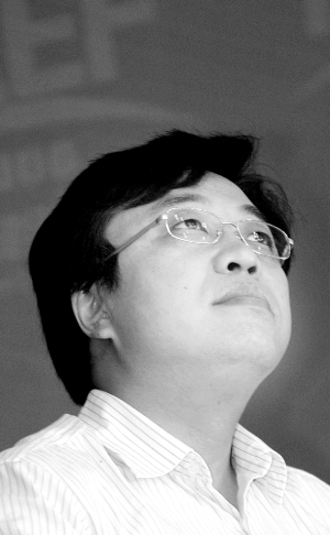 国务院发展研究中心产业经济部部长冯飞