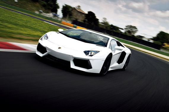 Aventador LP700-4