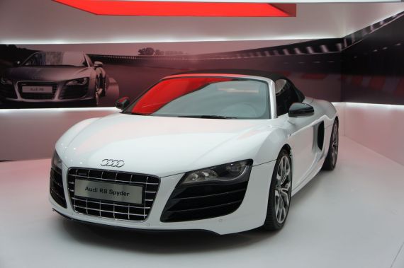 奥迪驾控汇2011总决赛在沪拉开战幕_新浪汽车