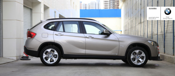 Ȥ BMW X1