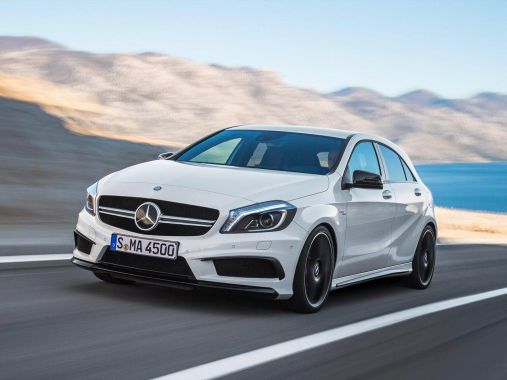 Mercedes-Benz A45 AMG 01