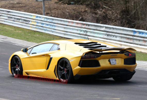 Aventador SV