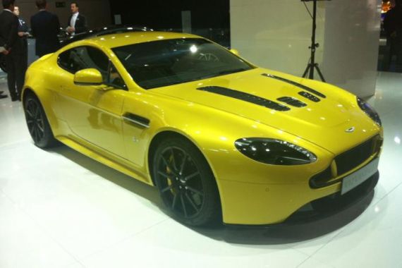 ˹-V12 Vantage S