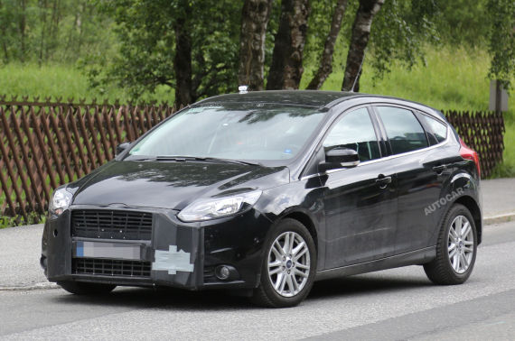 Ford Focus Facelift Spy 02