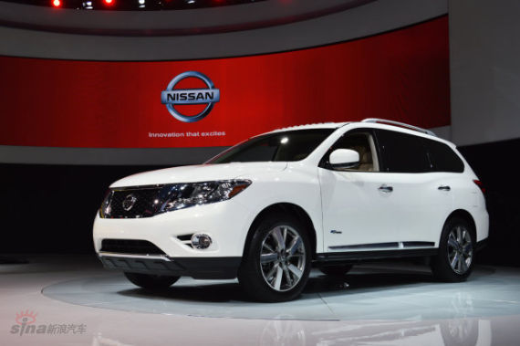 2014-nissan-pathfinder-hybrid