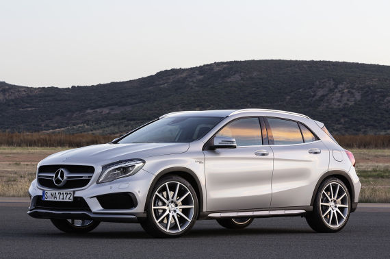 Mercedes-Benz GLA45 AMG 05