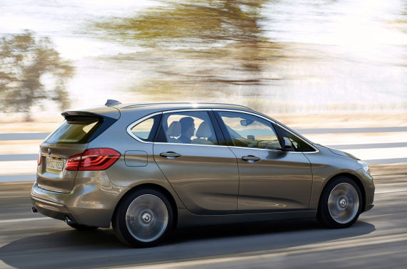 BMW 2-series Active Tourer 09