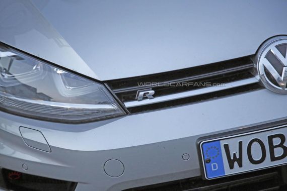 Volkswagen Golf R Estate Spy 07