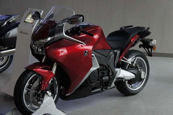 Honda大排摩托车开卖 北京上海两地建店