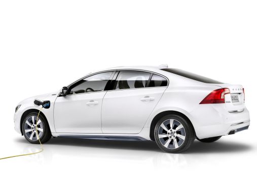 Volvo S60L Petrol Plug-in Hybrid Concept 02