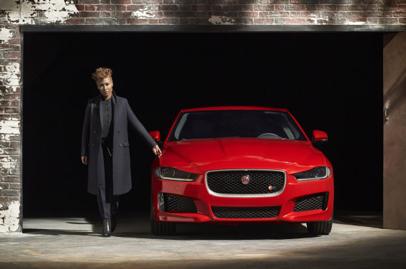 Jaguar XE S 02