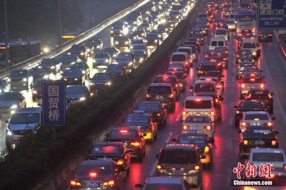 北京“最堵月”首日拥堵严重
