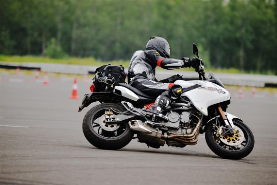 博世第九代摩托车防抱死制动系统(ABS)
