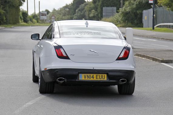 Jaguar XJ Spy 07