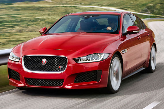 Jaguar XE 03