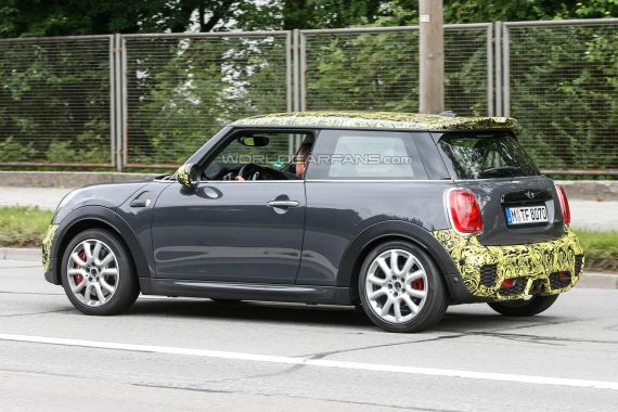 MINI Cooper JCW Spy 04