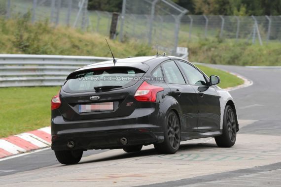 Ford Focus RS Spy 04