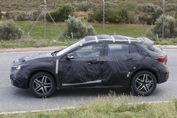 Infiniti QX30 Spy 04