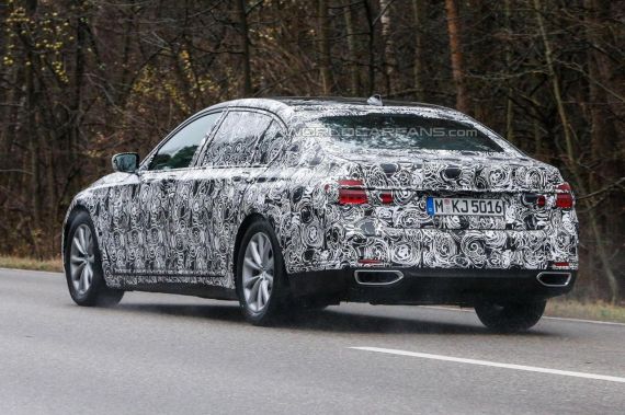 2016 BMW 7-Series Spy 05