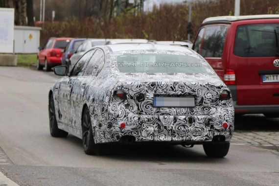BMW 5-Series sedan plug-in hybrid spy 05