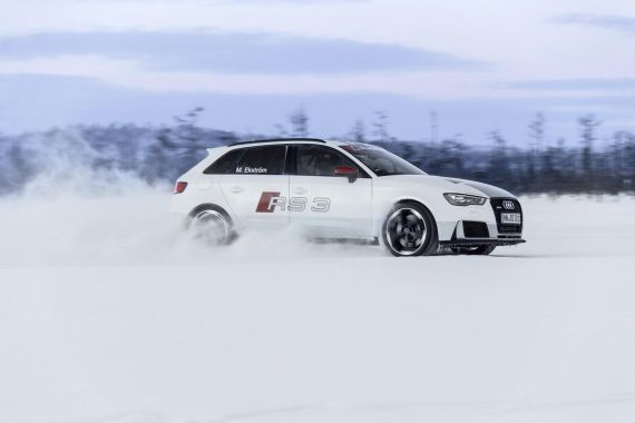 Audi RS3 Sportback in Sepang Blue _06