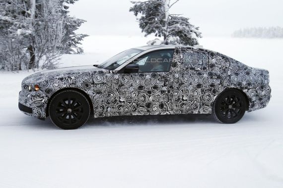 BMW 5-Series Plug-in Hybrid Spy 03