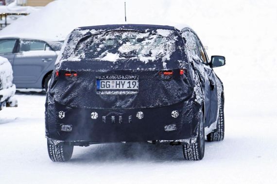 Hyundai iX20 facelift spy 06