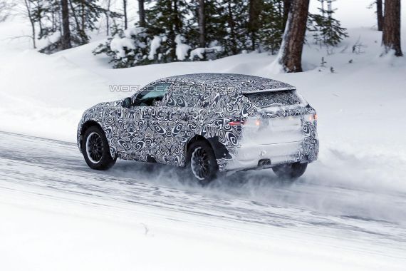 Jaguar F-Pace Spy 06