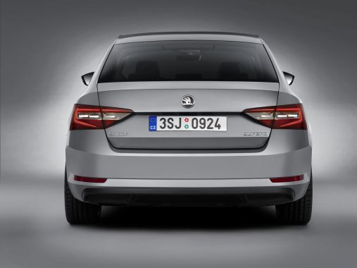 Skoda Superb 04