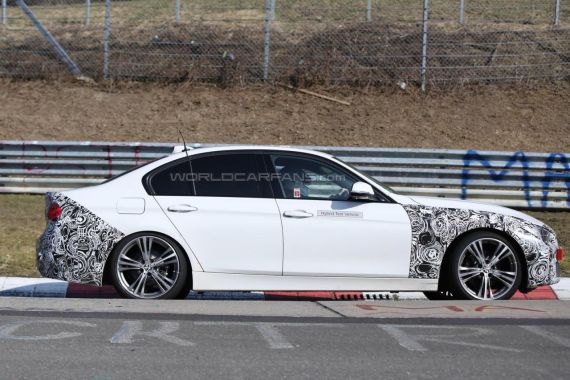 BMW 3-series facelift plug-in hybrid spy 03