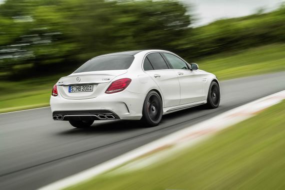 Mercedes-Benz C63 AMG 02