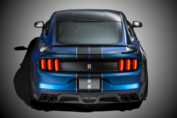 Shelby GT350R Mustang 04