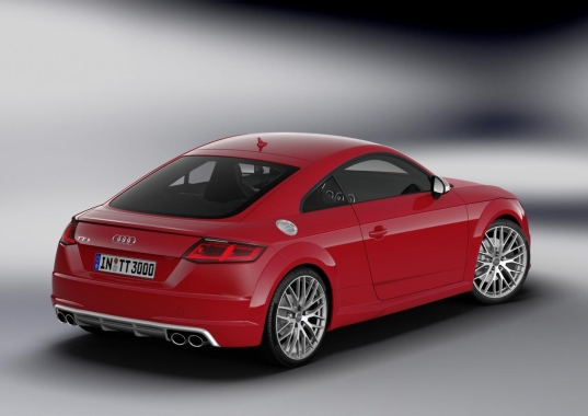 Audi TTS 02