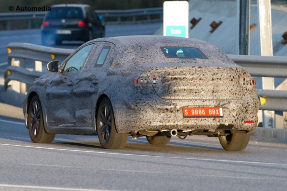 Renault Laguna Spy 05