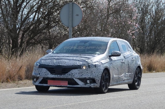 Renault Megane spy 04