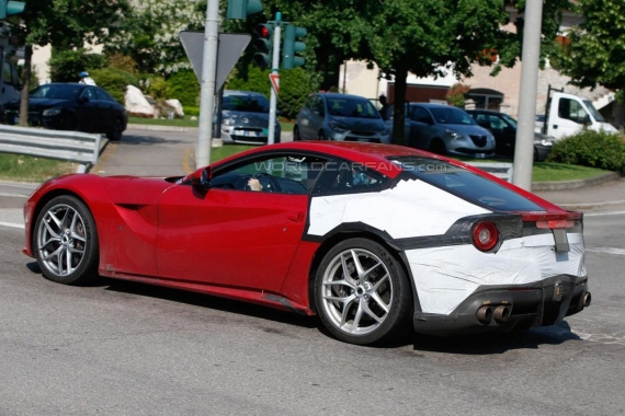 Ferrrari F12 Berlinetta M spy 04