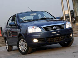 �����Լ��Ͼ�������Perla���ʽγ�