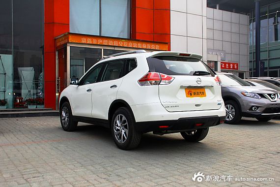 2014款奇骏2.5L XV NAVI自动四驱至尊版到店实拍