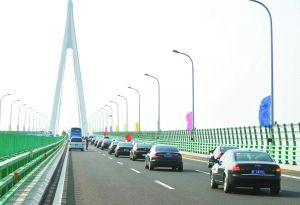我国自行设计,建造和管理的世界最长跨海大桥———杭州湾跨海大桥