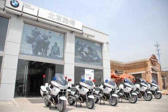 首批宝马R1200RT警用摩托车正式交付中国警