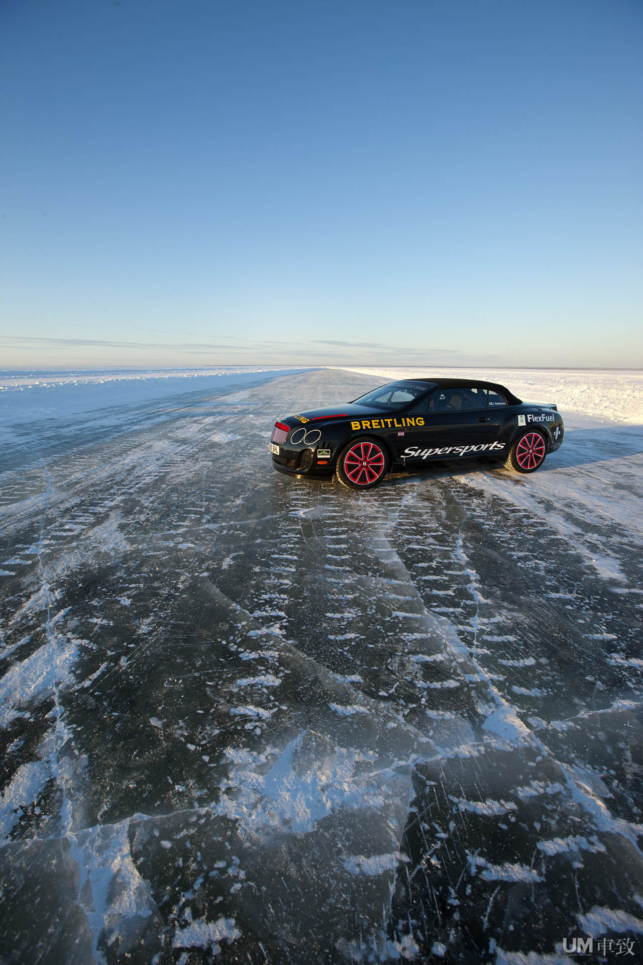 　330.7km/h 宾利欧陆敞篷版创冰上最高时速