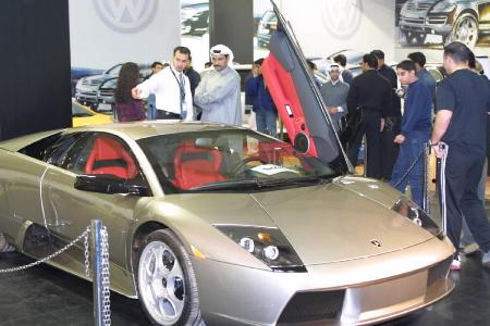 组图:科威特国际车展开幕 数十知名品牌参展