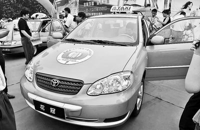 郑州出租车更新影响车市 出局者寻找出路入围