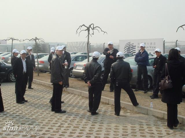 �µ���ɫ��ʻ-ݼӢѵ��Ӫ