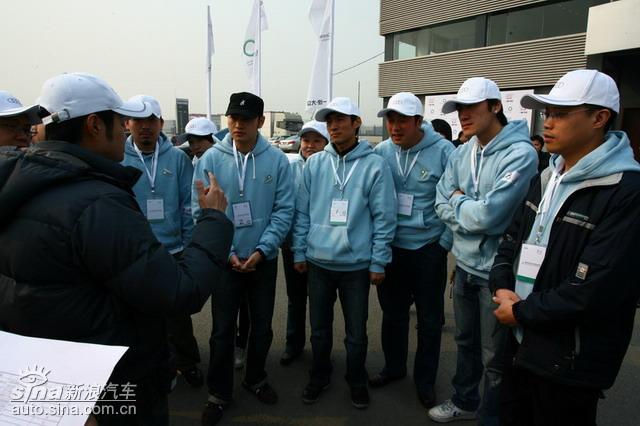 �µ���ɫ��ʻ-ݼӢѵ��Ӫ