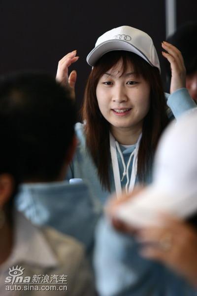 �µ���ɫ��ʻ��ݼӢѵ��Ӫ