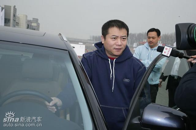 �µ���ɫ��ʻ��ݼӢѵ��Ӫ