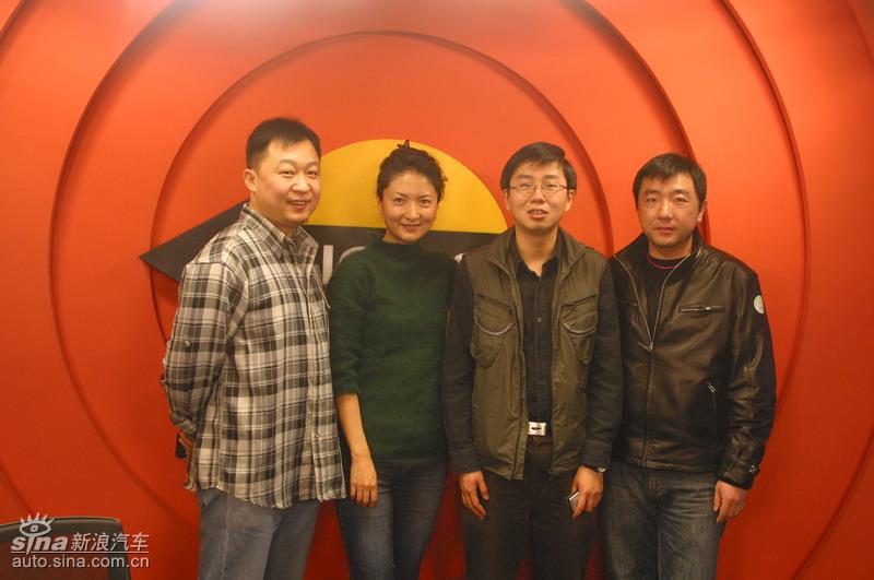 �µ���ɫ��ʻ��Ŀ��̸