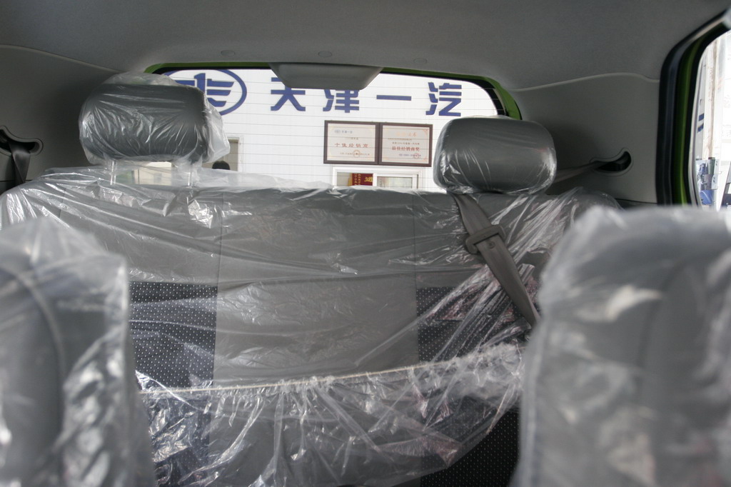 天津一汽两厢威志座椅_图片